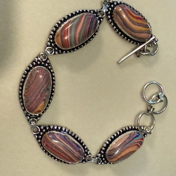 Elegant Multicolor Stone Bracelet NWOT - Picture 2 of 3